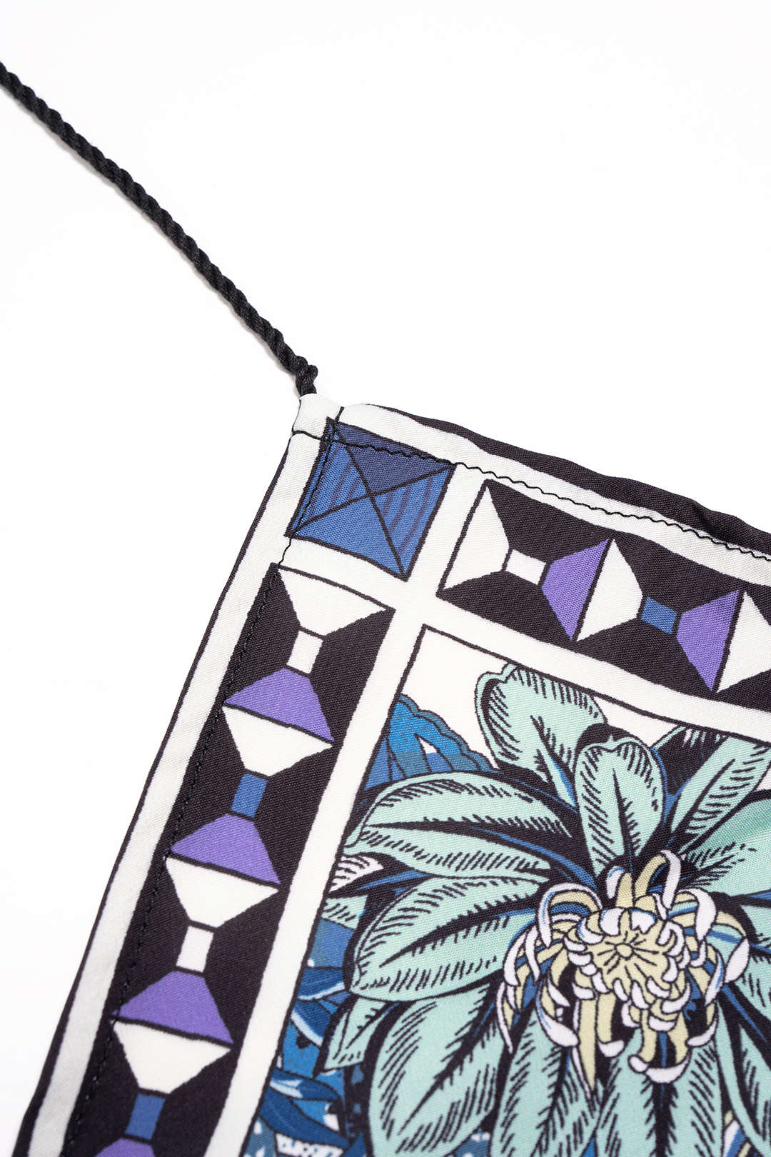 Geometric Leaves Print Halter V-Neck Tie-Up Cami Top