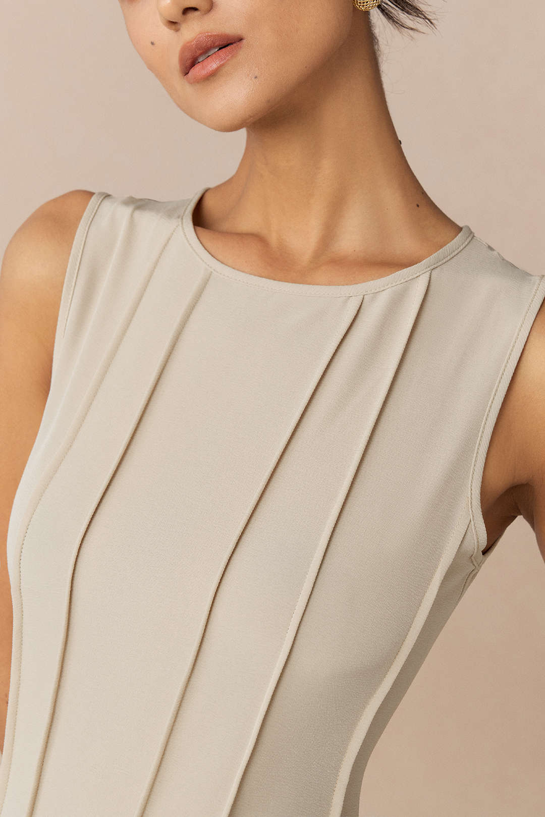 Round Neck Sleeveless Midi Dress