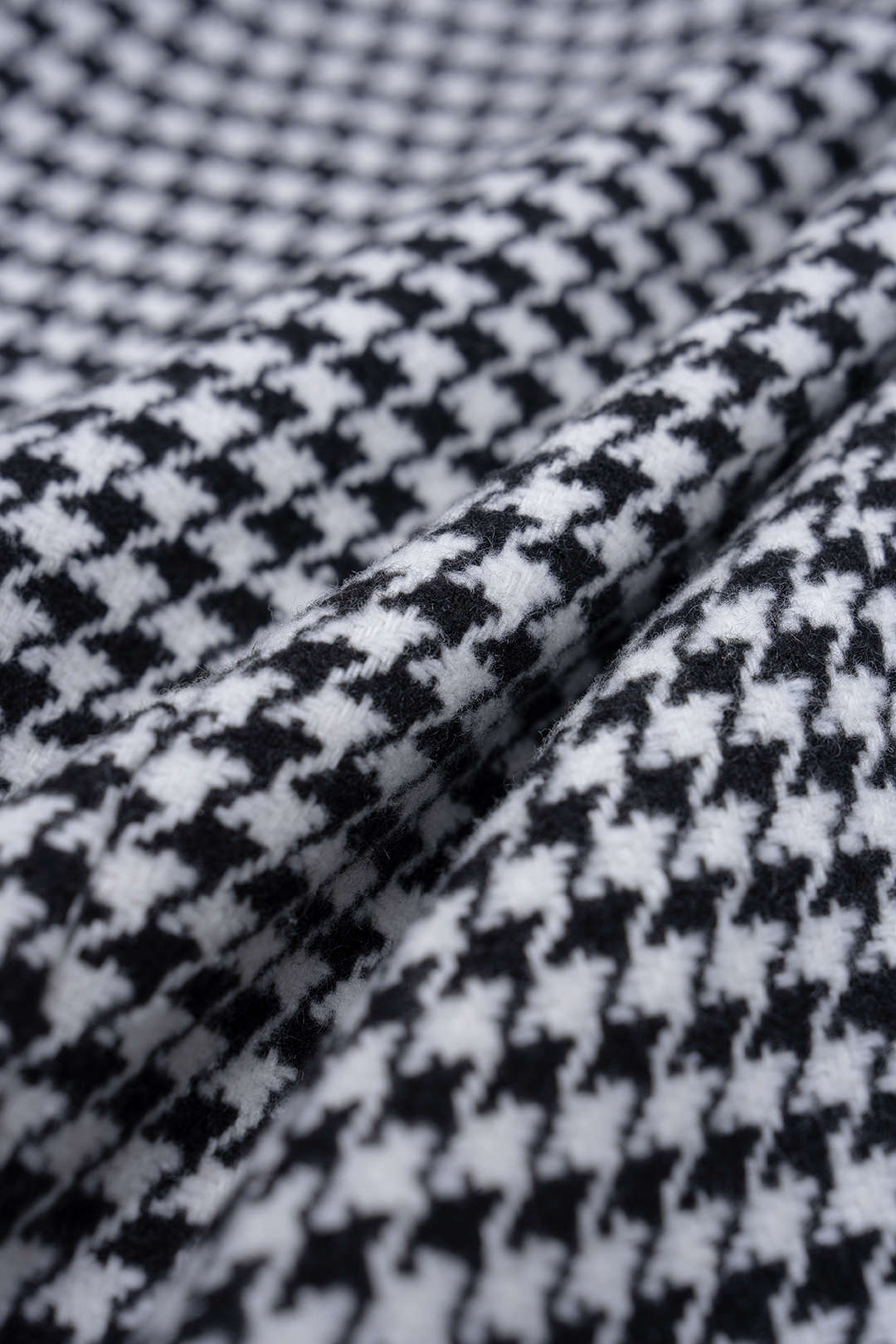 Houndstooth Print Tweed Notched Lapel Vest