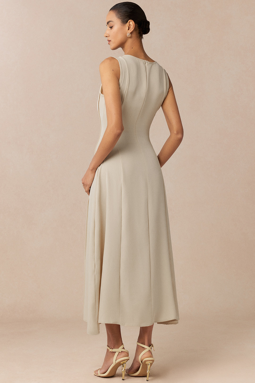 Round Neck Sleeveless Midi Dress
